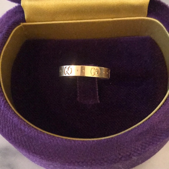 Perfect condition Gucci ring - Picture 3 of 3